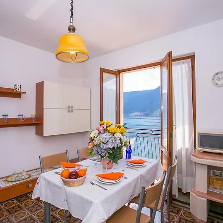 Apartment Bella Lake View Sala Comacina