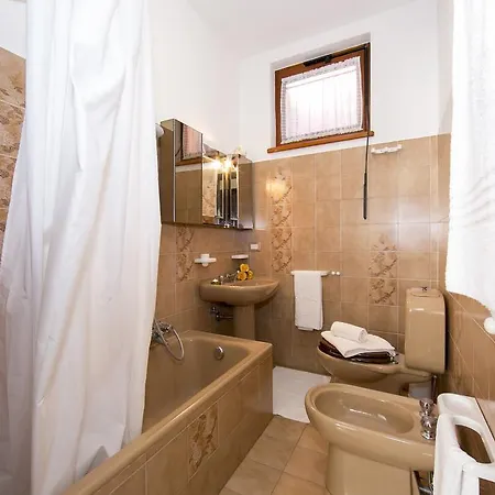Апартаменты Bella Lake View